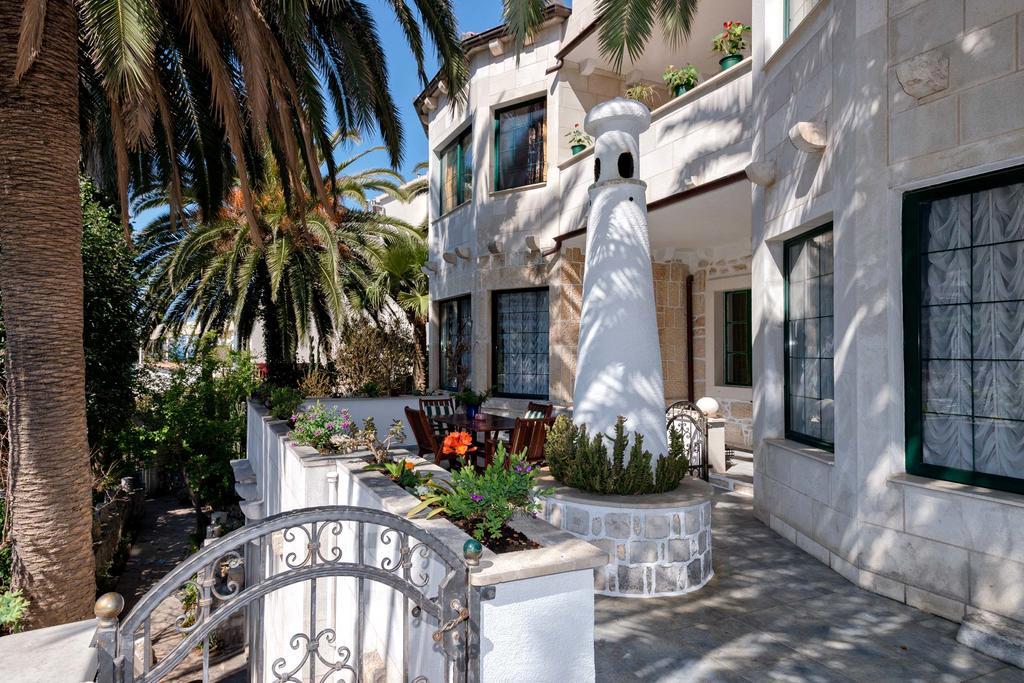 Apartments Villa Domus Marini Хвар Экстерьер фото